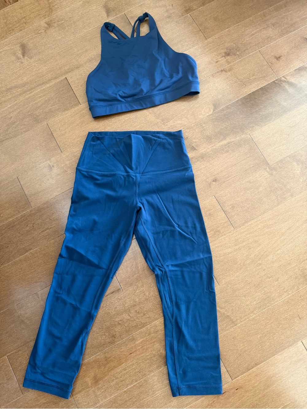 Lululemon Align Leggings (6) & Sports Bra (8)- Blue